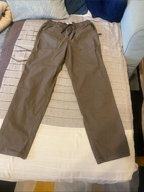 Old Navy Boy’s Tech Taper Quick Dry Casual Drawstring Pants - Brown/Taupe